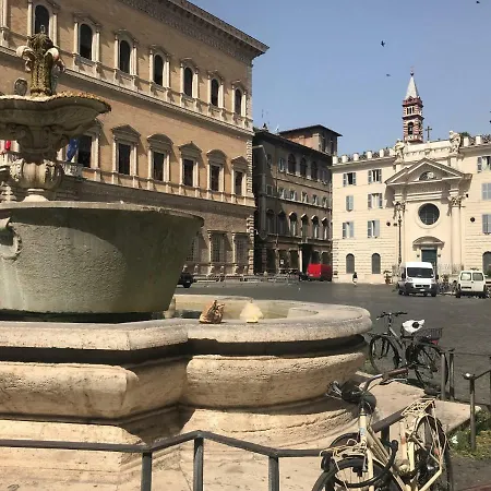 Giglio Quiet At Campo Dei Fiori דירה